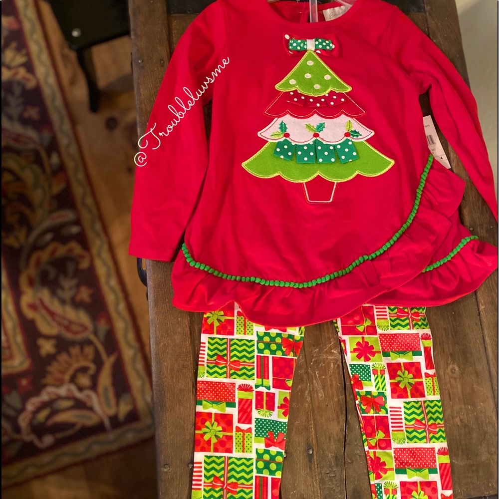NWT 2 Piece Set Toddler Christmas Outfit Christmas Tree & Present Pant Leggings
